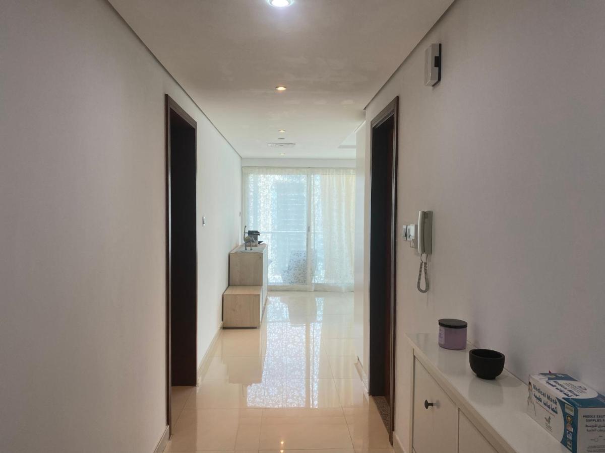 One Bedroom Apartment With Pool & Gym Near Marina ดูไบ ภายนอก รูปภาพ